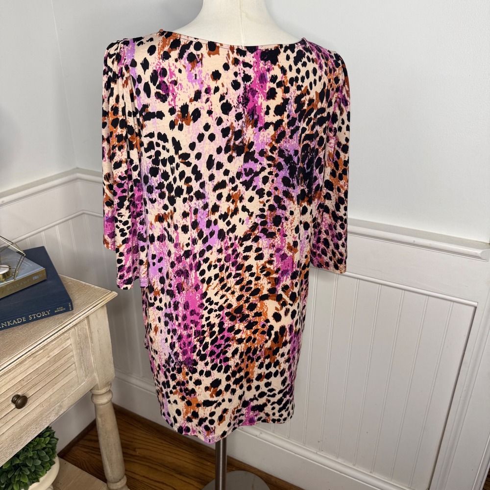 Dear Scarlett Womens XL Purple Pink Abstract Animal Print V-Neck Flutter Top - Picture 3 of 7